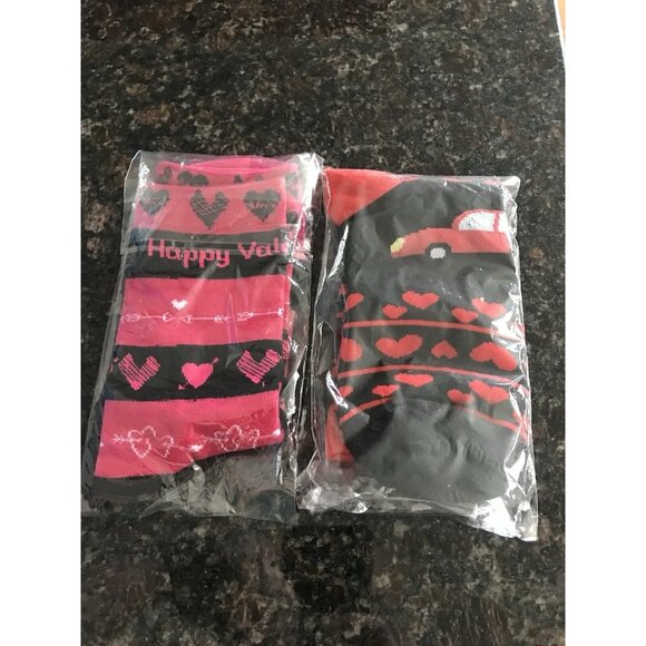 Women’s Socks Valentines Day 2 Pairs Black Red Hearts - Picture 2 of 3